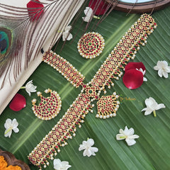 Vriksham Traditional Kemp Nethichutti Tikka With Chandran Suriyan-Red Green-Pearl-G19640