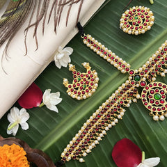 Vriksham Traditional Kemp Round Tikka With Chandran Suriyan-Red Green-Pearl-G19641