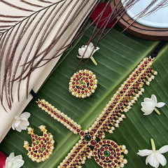 Vriksham Traditional Kemp Round Tikka With Chandran Suriyan-Red Green-Pearl-G19641