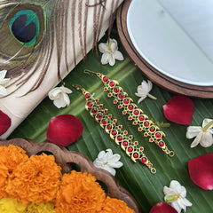 Vriksham Gold Look Alike Round & Three Dot Red Green Traditional Kemp Maatil-G19654