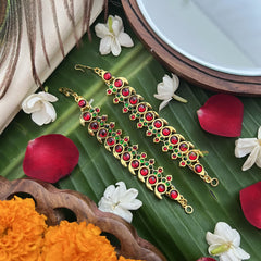 Vriksham Gold Look Alike Round & Three Dot Red Green Traditional Kemp Maatil-G19654