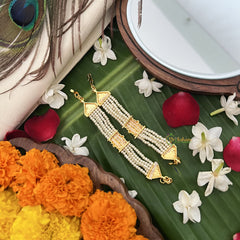 Vriksham Gold Look Square Pearl Style Traditional Kemp Maatil-Red Green-G19676