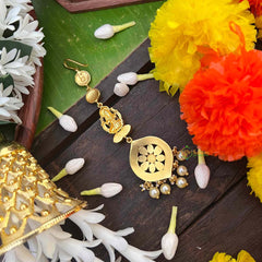 Vriksham Bridal Lakshmi Floral Design Kundan Jadau Mang Tikka-Pearls-J4043