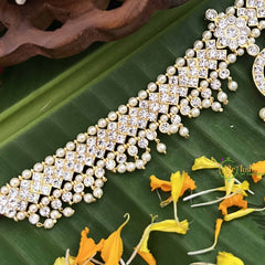 Vriksham Unique Zigzag Gold Look Precious Kemp Pendant With Pearl Short Neckpiece-G20488