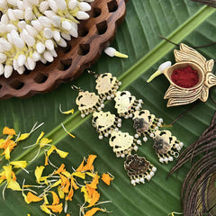 Vriksham Classic 4 Peacock Style Maatil-Red Green & White-Pearl-G20494