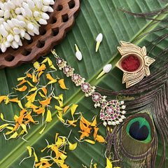 Vriksham Elegant Gold‑Tone Round Style Precious Kemp Mang Tikka-Red White & Green-Pearl-G20497