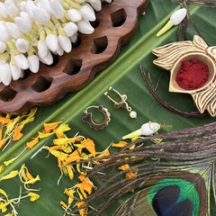 Vriksham Elegant Gold Polish Precious Kemp Nath & Bullaku-Red Green-Pearl-G20510