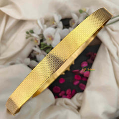 Vriksham Dual Peacock With Lakshmi Texture Design Plain Hipbelt-Gold Bead-G21193