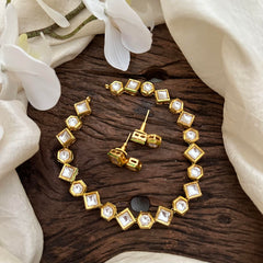 Elegant Gold Alike Kundan Neckpiece-Dice-Hexagon-G13623