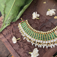 Vriksham Green Dot With Floral Pendant Style Short Neckpiece-Rice Pearl-J3345