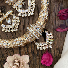 Vriksham Exquisite Kundan Hasli Choker-G16822