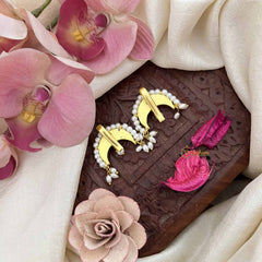 Vriksham Half Moon Style Maharashtrian Kundan Jadau Press Bugadi-Green-Rice Pearls-J3789