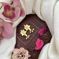 Vriksham Lotus Floral Style Kundan Jadau Press Bugadi-Green-Pearls-J3798