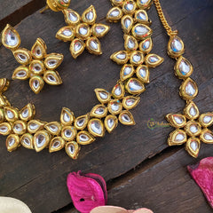 Vriksham Exquisite Floral Kundan Short Neckpiece-G16828