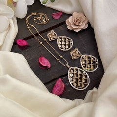 Vriksham Stylish Kundan Pendant Chain-G16847