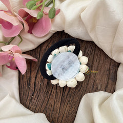 Vriksham Mallipoo Jasmine Hair With Pollens Comb Rubber-HF-H1030