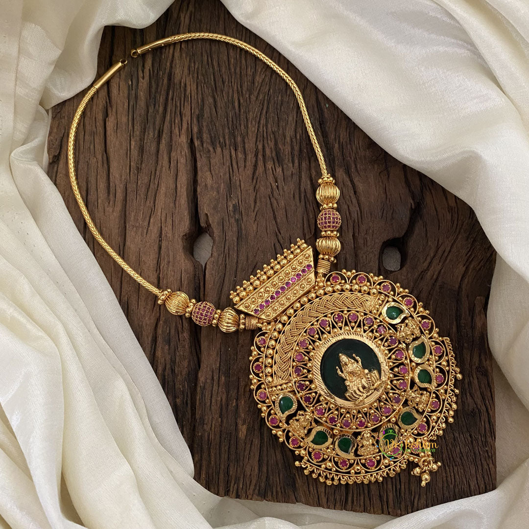 Traditional Kerala Lakshmi Pendant Palakka Stone Neckpiece-Paisley