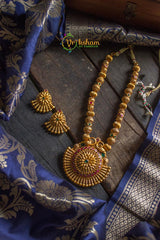 Golden Pendant Matt mid length Neckpiece-G782