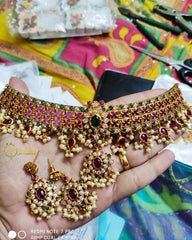 Precious Kemp Guttapusalu Choker-G763