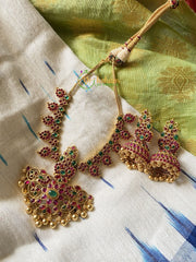 Premium quality Maanga with a pendant Neckpiece - Red-Green-G323