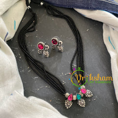 Three Pendants Black Bead Short Chain -S0098