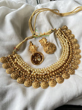 Pearl Lakshmi Kaasumala Short Neckpiece - G855