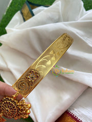 Premium AD Stone Floral Pendant Plain Hipbelt-Hearts-G3837