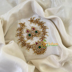 Unique Short Neckpiece with Pendant-Green Red-G6450