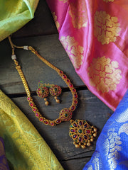 Simple Kemp Gold look alike Adigai - Red and Green-G520