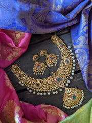 Traditional American Diamond Short Neckpiece-G376