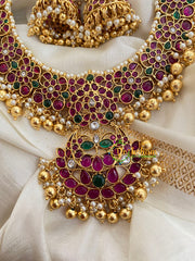 Exquisite Precious AD Stone Short Neckpiece- Gold Pearl- G3989