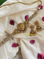 Antique Cluster Pearl Lakshmi High Neck Choker-Red-G5417