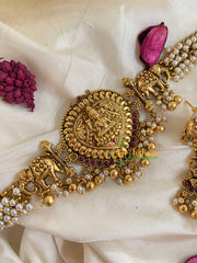 Antique Cluster Pearl Lakshmi High Neck Choker-Red-G5417