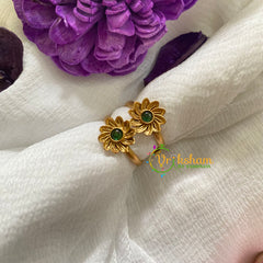 Premium AD Stone Toe Rings -Twisted Green-G7613