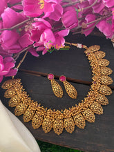 Premium Matt Designer Short Neckpiece-G2871