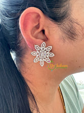 White Tone American Diamond Stud -G6671