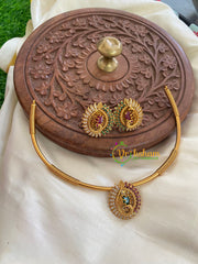 AD Stone Peacock Pendant Hasli-G5624