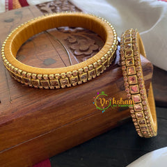 Kada Kundan Bangle-Square Golden-G3667