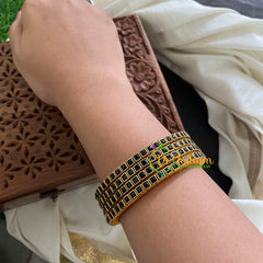 Single Line Black Kundan Bangle-Opaque-G3599