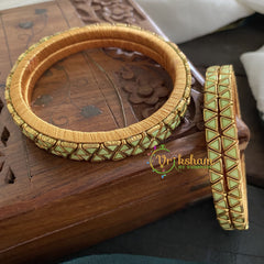 Single Line Kundan Bangle-Triangle -LIGHT GREEN-Opaque-g3652