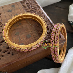 Single Line Kundan Bangle-Triangle -Light pink Glossy-g3649