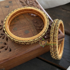 Single Line Kundan Bangle-Triangle -Mehendi Gold Glossy-g3647