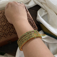 Single Line Kundan Bangle-Triangle-Green-Glossy-G3643