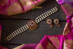 Pearl high neck choker with Kemp pendant-G664