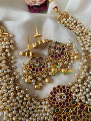 Gold Look alike Cluster Pearl Pendant Choker-Gold Bead-G4462