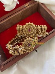 Antique Gold Pearl Bridal Bangles-Conch Shell-G7854