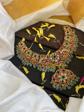 Pastel Green Bead Jadau Kundan Short Neckpiece-J615