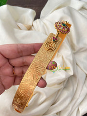 AD Stone Floral Pendant Plain Hipbelt-G4689