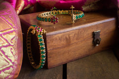 Simple Openable Flower Center Green Bangles - A pair-G616