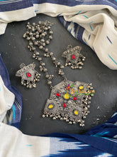 Silver Look Alike Pendant Chain -Red Yellow-S726